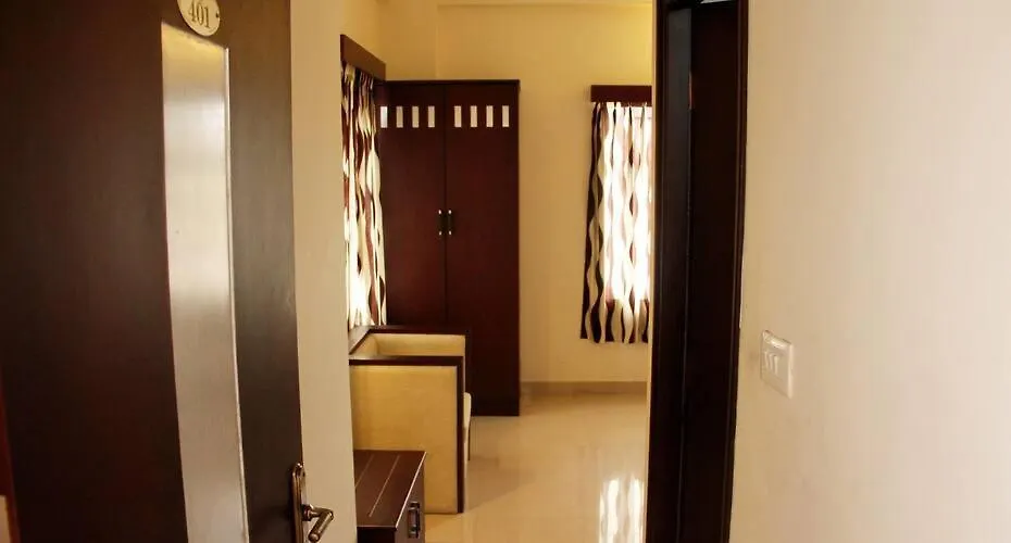 Metro Kochi Business Hotel
