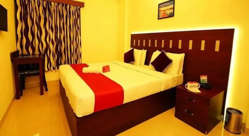 Metro Kochi Business Hotel contacts