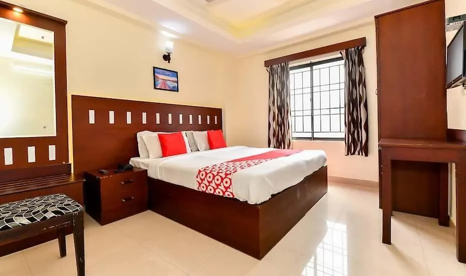 Metro Kochi Business Hotel India